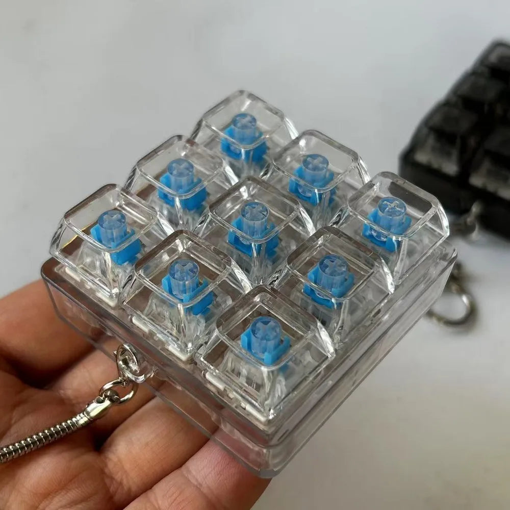 New 3/4/9 Keys Finger Keyboard Keycap Stress Relief Fidget Keychain Pass The Time Key Button Pinch Toy Adult